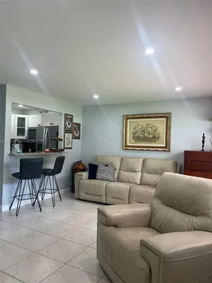 Property Slideshow image 3 of 19 | 35 camden b, West Palm Beach, FL, 33417