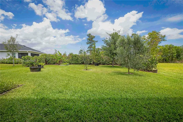 Property Slideshow image 3 of 49 | 797 se bloomfield rd, Port St. Lucie, FL, 34984