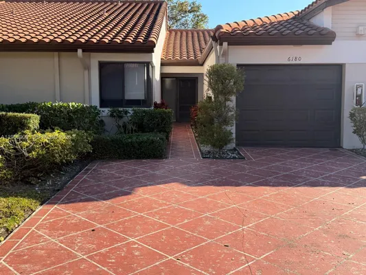 Property Slideshow image 2 of 63 | 6180 kings gate cir, Delray Beach, FL, 33484