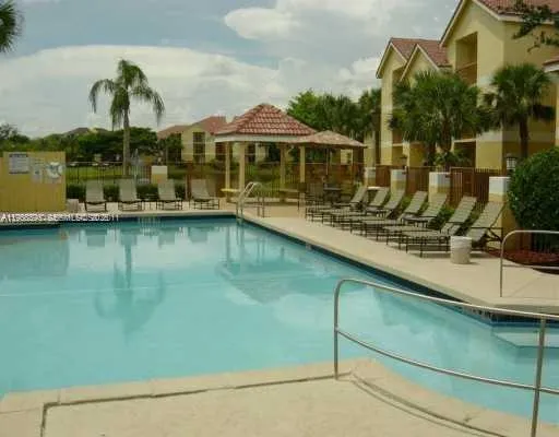 Property Slideshow image 2 of 16 | 7610 westwood dr 120, Tamarac, FL, 33321