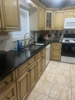 Property Slideshow image 3 of 16 | 176 cape cod cir, Lake Worth, FL, 33467