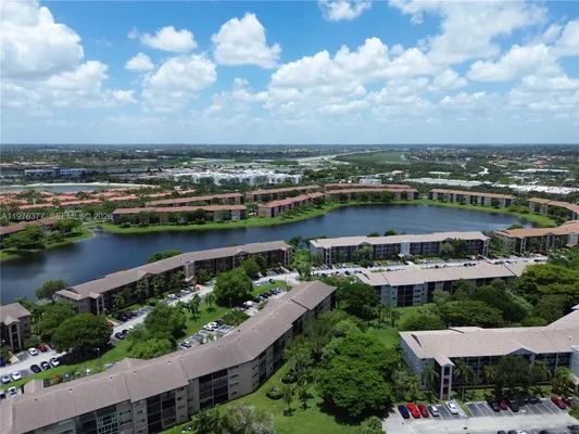 Property Slideshow image 3 of 39 | 12500 sw 5th ct 307m, Pembroke Pines, FL, 33027