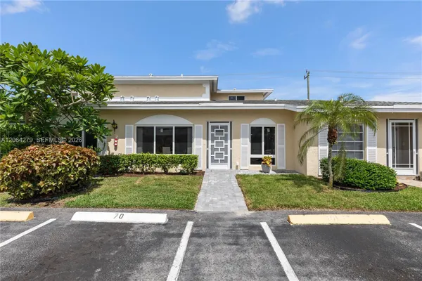 Property Slideshow image 2 of 56 | 13620 via flora c, Delray Beach, FL, 33484