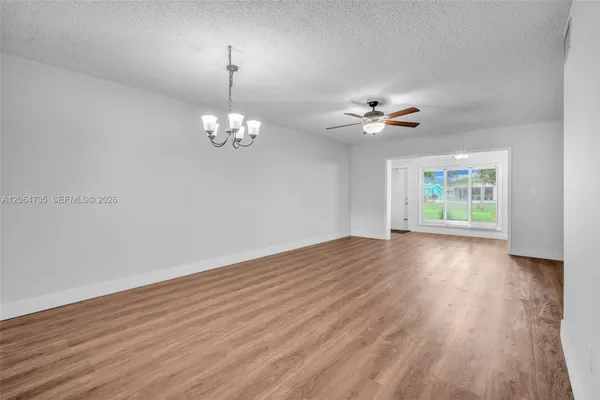 Property Slideshow image 2 of 27 | 301 nw 76th ave 102, Margate, FL, 33063