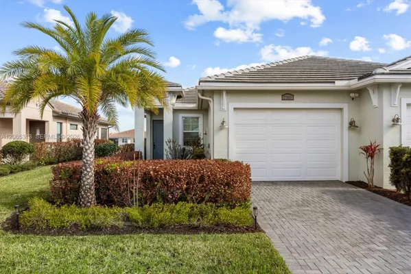 Property Slideshow image 2 of 37 | 27033 sw viterbo way, Port St. Lucie, FL, 34986