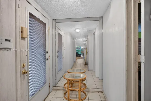 Property Slideshow image 3 of 24 | 3772 inverrary blvd 101, Lauderhill, FL, 33319