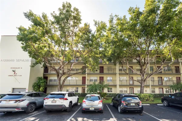 Property Slideshow image 3 of 21 | 13250 sw 7th ct 412l, Pembroke Pines, FL, 33027