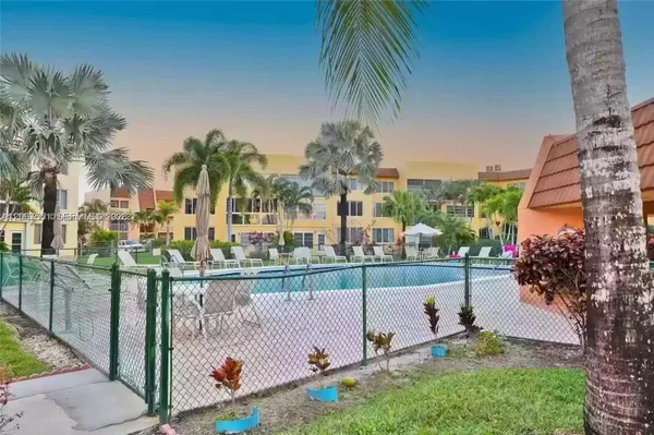 Property Slideshow image 3 of 17 | 6870 royal palm blvd 111m, Margate, FL, 33063