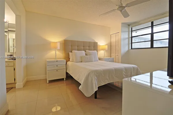 Property Slideshow image 2 of 21 | 1100 colony point cir 419, Pembroke Pines, FL, 33026