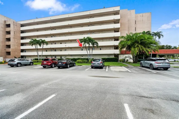 Property Slideshow image 2 of 30 | 8900 washington blvd 205, Pembroke Pines, FL, 33025