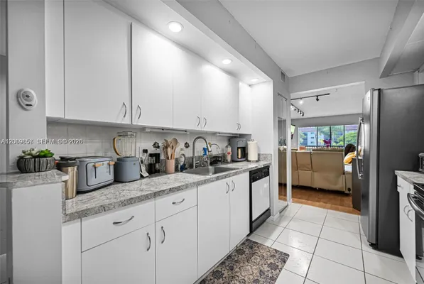 Property Slideshow image 2 of 17 | 12750 sw 15th st 204d, Pembroke Pines, FL, 33027