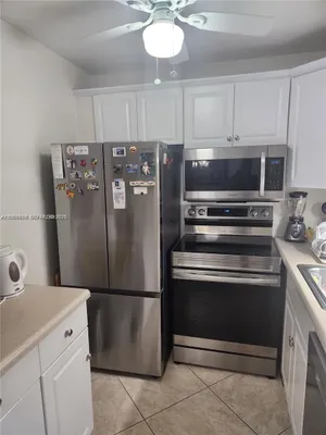 Property Slideshow image 3 of 31 | 2114 e cambridge e 2114, Deerfield Beach, FL, 33442
