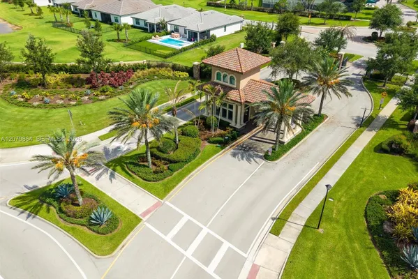 Property Slideshow image 2 of 36 | 218 se longview dr, Port St. Lucie, FL, 34984