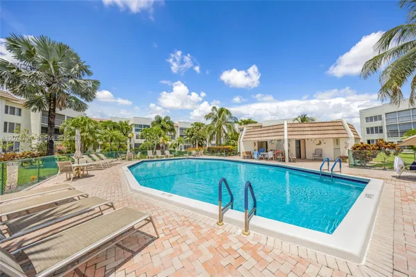 Property Slideshow image 2 of 19 | 6750 royal palm blvd 106e, Margate, FL, 33063