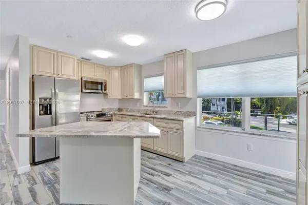 Property Slideshow image 2 of 63 | 2929 se ocean blvd f6, Stuart, FL, 34996