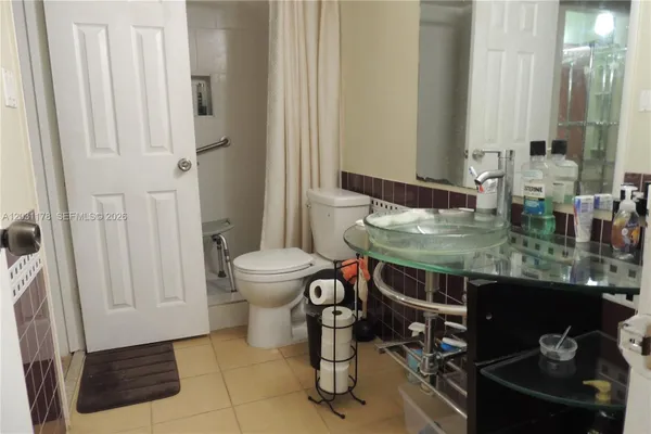 Property Slideshow image 3 of 20 | 4880 nw 22nd st 107, Lauderhill, FL, 33313