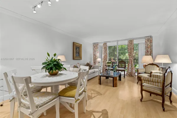 Property Slideshow image 2 of 19 | 20400 w country club dr 203, Aventura, FL, 33180