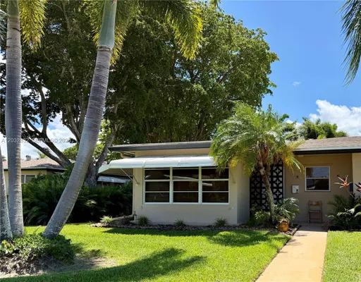 Property Slideshow image 2 of 24 | 1042 n dr a, Delray Beach, FL, 33445