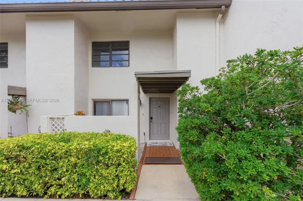 Property Slideshow image 2 of 68 | 21160 juego cir 13c, Boca Raton, FL, 33433