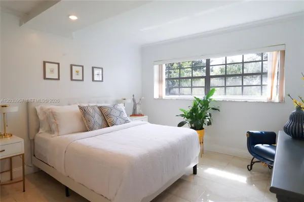 Property Slideshow image 3 of 40 | 7797 golf circle dr 208j, Margate, FL, 33063
