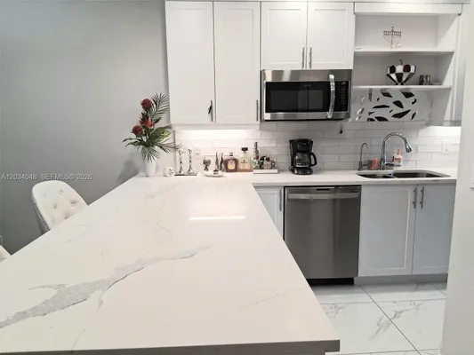 Property Slideshow image 2 of 37 | 1150 boxwood dr 101, Delray Beach, FL, 33445