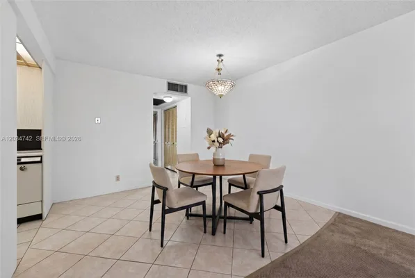 Property Slideshow image 3 of 25 | 2401 antigua cir e3, Coconut Creek, FL, 33066