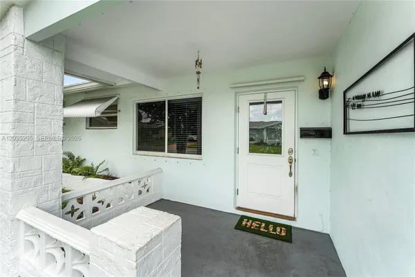 Property Slideshow image 2 of 35 | 4705 nw 43rd ave, Tamarac, FL, 33319