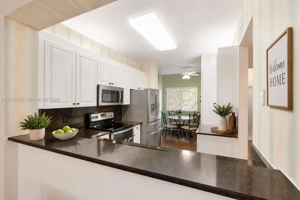 Property Slideshow image 2 of 90 | 7715 yardley dr 212, Tamarac, FL, 33321