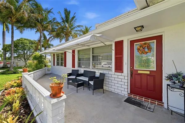 Property Slideshow image 2 of 29 | 1702 sw 22nd st, Boynton Beach, FL, 33426