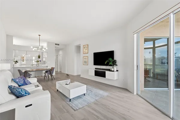 Property Slideshow image 3 of 48 | 7478 granville dr 406, Tamarac, FL, 33321