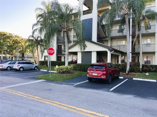 Property Slideshow image 3 of 33 | 1300 sw 130th ave 101f, Pembroke Pines, FL, 33027