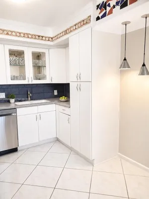 Property Slideshow image 2 of 11 | 2050 newcastle c 2050, Boca Raton, FL, 33434
