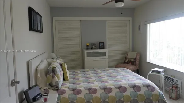 Property Slideshow image 3 of 15 | 800 s hollybrook dr 305, Pembroke Pines, FL, 33025