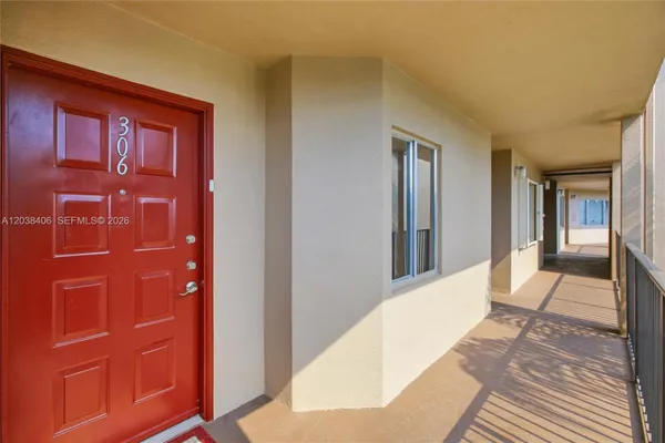 Property Slideshow image 3 of 23 | 850 sw 138th ave 306d, Pembroke Pines, FL, 33027