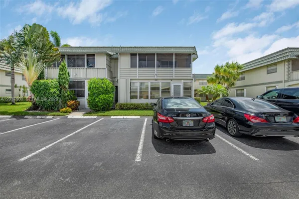 Property Slideshow image 2 of 25 | 712 monaco o 712 712, Delray Beach, FL, 33446