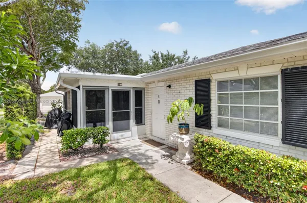 Property Slideshow image 3 of 38 | 10125 s 42nd ave s 151, Boynton Beach, FL, 33436