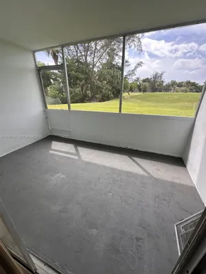 Property Slideshow image 3 of 7 | 1035 country club dr 102, Margate, FL, 33063