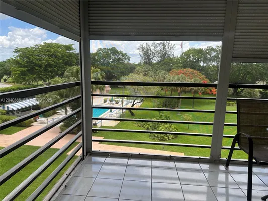Property Slideshow image 3 of 15 | 900 saint charles pl 407, Pembroke Pines, FL, 33026