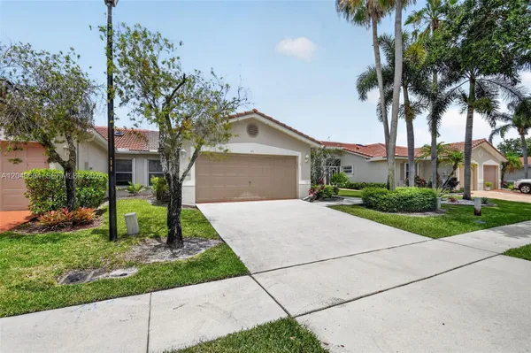 Property Slideshow image 3 of 54 | 85 sausalito dr, Boynton Beach, FL, 33436