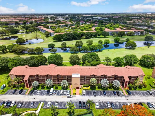 Property Slideshow image 2 of 42 | 300 sw 130th ter 206b, Pembroke Pines, FL, 33027