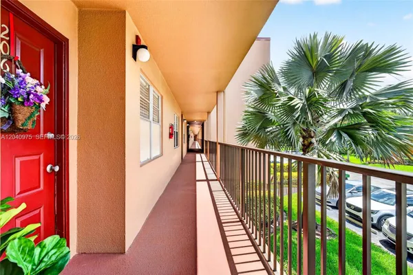Property Slideshow image 2 of 43 | 300 sw 130th ter 206b, Pembroke Pines, FL, 33027