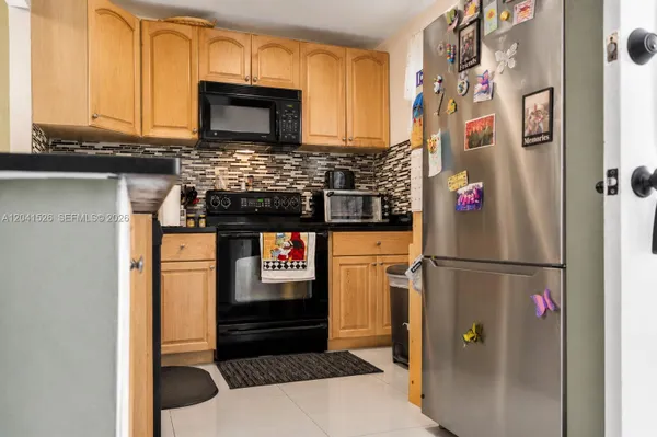 Property Slideshow image 2 of 45 | 12014 s greenway cir s 105, Royal Palm Beach, FL, 33411