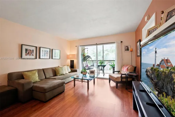 Property Slideshow image 3 of 27 | 901 sw 138th ave 305c, Pembroke Pines, FL, 33027