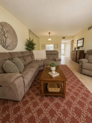 Property Slideshow image 2 of 27 | 20 abbey ln 101, Delray Beach, FL, 33446