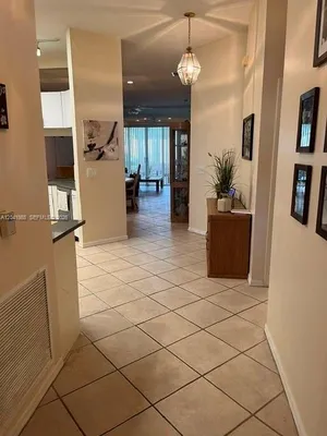 Property Slideshow image 2 of 16 | 10136 lombardy dr, Tamarac, FL, 33321