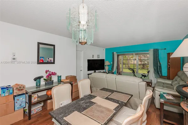 Property Slideshow image 3 of 25 | 7200 nw 4th pl 101, Margate, FL, 33063