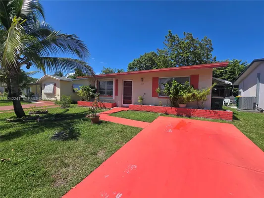 Property Slideshow image 2 of 22 | 4717 nw 50th st, Tamarac, FL, 33319