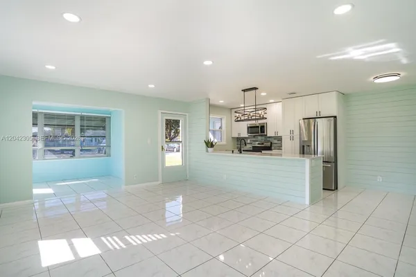 Property Slideshow image 3 of 35 | 560 high point dr d, Delray Beach, FL, 33445
