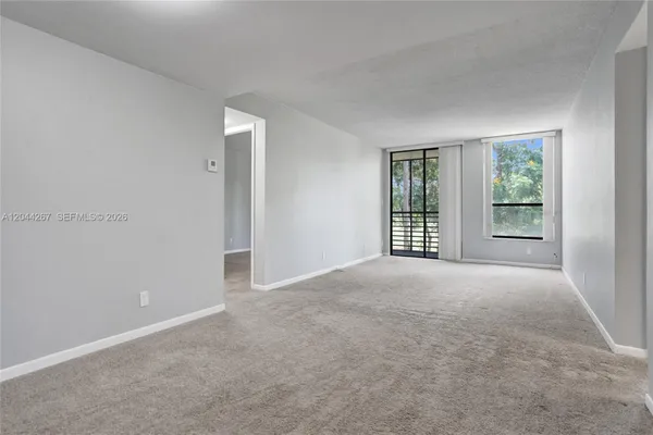 Property Slideshow image 2 of 18 | 7850 w mcnab rd 210, Tamarac, FL, 33321