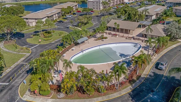 Property Slideshow image 2 of 2 | 9994 n belfort cir 210, Tamarac, FL, 33321